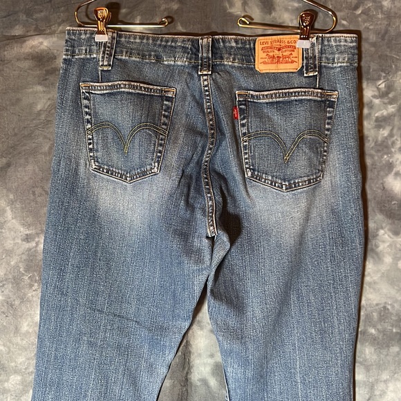 Levi’s 525 Boot Cut Distressed Jeans, raw hem, Women's approx. size 12 - Picture 2 of 16